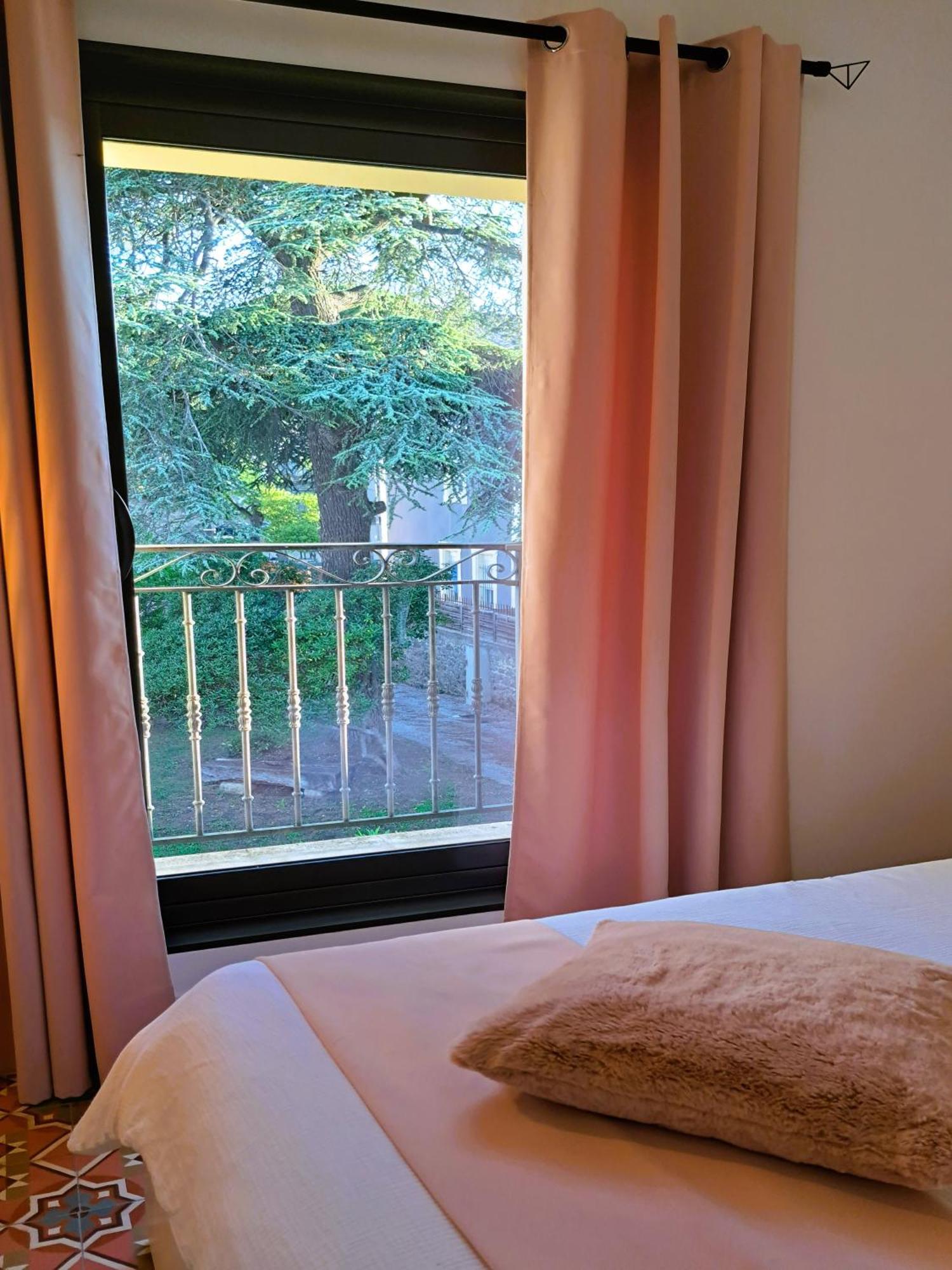 Les Gites De Monte Blanco Les Chambre D'Hotes Montblanc Esterno foto